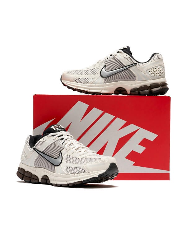 Nike WMNS ZOOM VOMERO 5 | FJ2028-001 | AFEW STORE